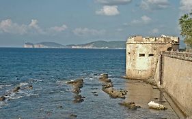 Liana Guest House